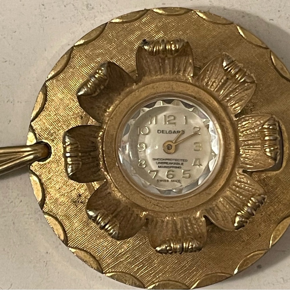 Vintage pocket watch or pendant no chain